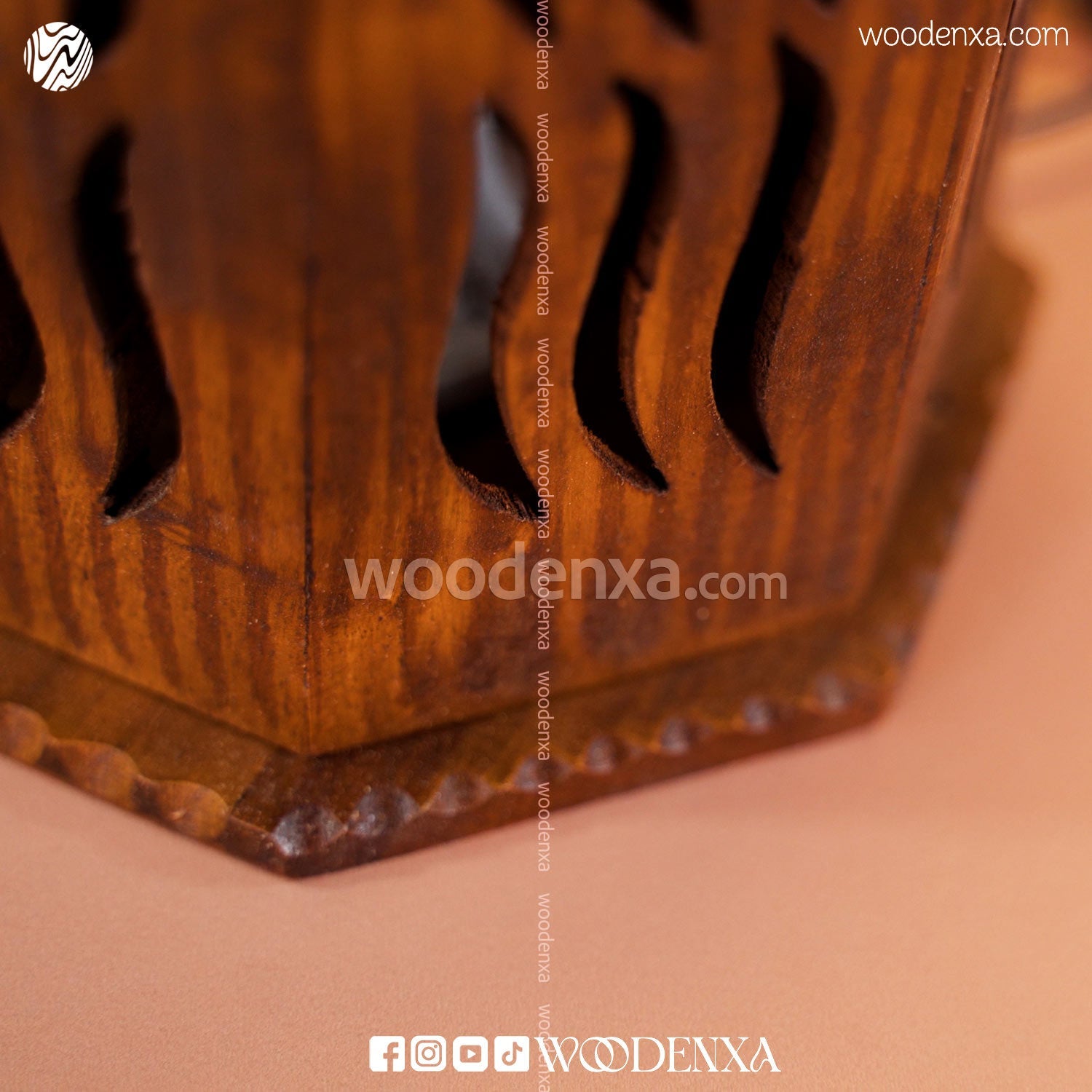 Wooden Table Lamp with Beautiful Carving