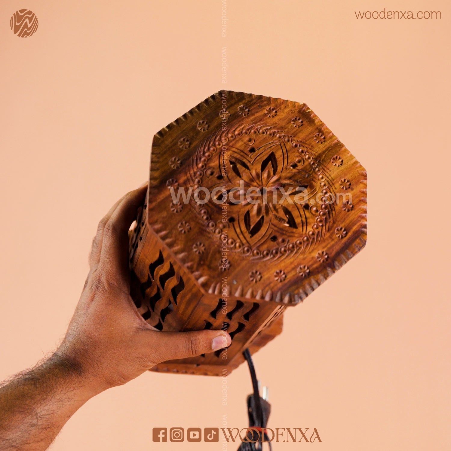 Wooden Table Lamp with Beautiful Carving